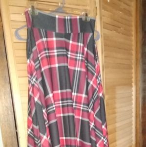 1 DAY SALE!! Ball maxi skirt